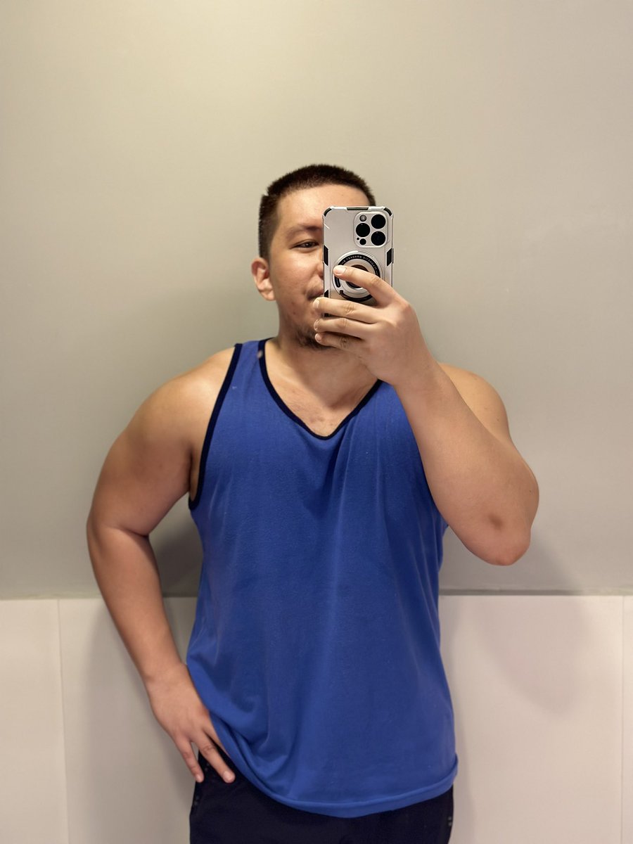 iamnarci28's tweet photo. Mandatory post workout selfie! 💪🏼🤣💙
#botchog #bear https://t.co/2FZxWql2Rj