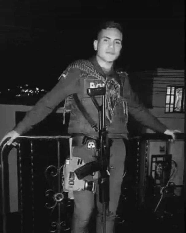 CatatumboalDia's tweet photo. #Atención #Labateca 🚨¿QUE HAY DETRÁS DE LA MUERTE DE DUSTIN DANILO EN LABATECA?
Las autoridades dicen que se encuentran investigando la muerte del auxiliar de policía Dustin Danilo Navarro, en el municipio de Labateca. https://t.co/KJwbjcaaQs