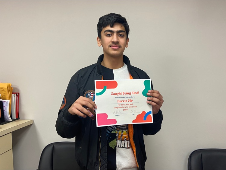 Caught being kind at CMS! 
<a href="/emeadowschools/">East Meadow Schools</a> <a href="/KatieCaccamo/">Katie Caccamo</a> <a href="/catterson_mr/">Ryan Catterson</a>