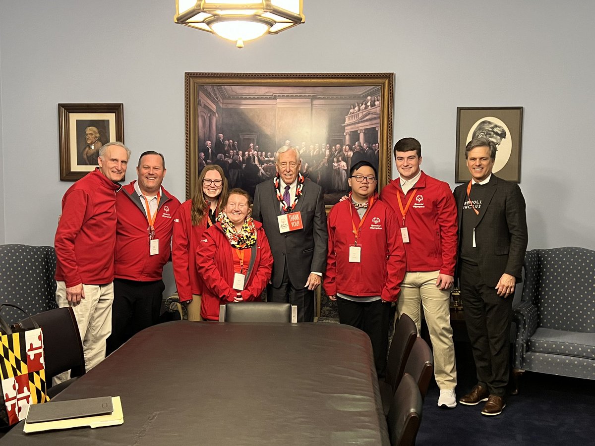 Thanks @RepStenyHoyer for meeting with us to talk about Special Olympics. We appreciate your continued support and the history lesson. #SOHillDay @SpecialOlympics @SpOlympicsMD