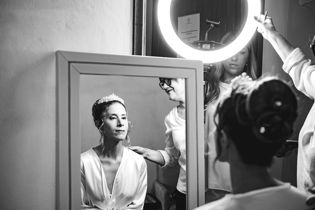 Experience the excitement as we capture the relaxed getting-ready moments that make the journey truly unforgettable. Stay tuned for a glimpse into the magic!

digitalsposi.com

#BrideToBe #GettingReady #Weddingday #Destinationwedding #Photographer #Bridal #WeddingJourney
