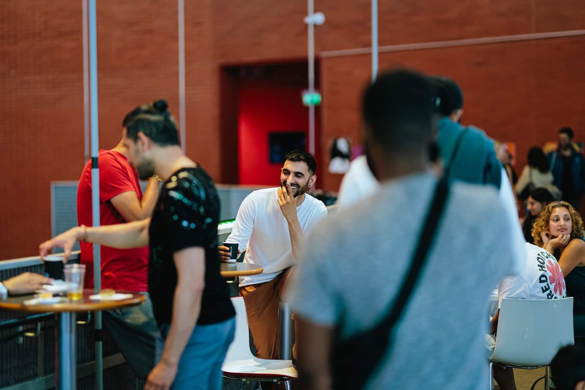 FREE HALF-TERM FUN!

Bring your young ⚡️ superheroes ⚡️ to <a href="/LibraryofBham/">LibraryofBirmingham</a> for some comic-book fun on Tues 13 Feb from 11am - 3.45pm!

Comic-book themed crafts 💥 dance workshops ☄️Martial Arts 🌍creative writing!

For more details:
sampad.org.uk/event/marvel-a…

📸 Angela Grabowska.