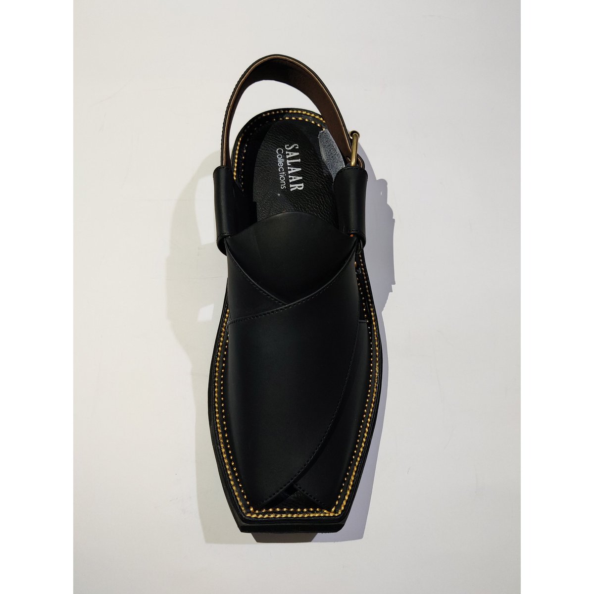 SalaarChappal's tweet photo. New Arrivals, Details 👇

Brand: Salaar Collections 
Category: Kaptaan
Color: Black
Size: 7, 8, 9, 10, 11, 12

Shipping Charges: Free, Nationwide 🇵🇰
Order: https://t.co/Vqla9JpJz6

#SalaarCollections #Kaptaan #salaarchappal #Chappal #kaptaanchappal https://t.co/kbaDbJMxLS
