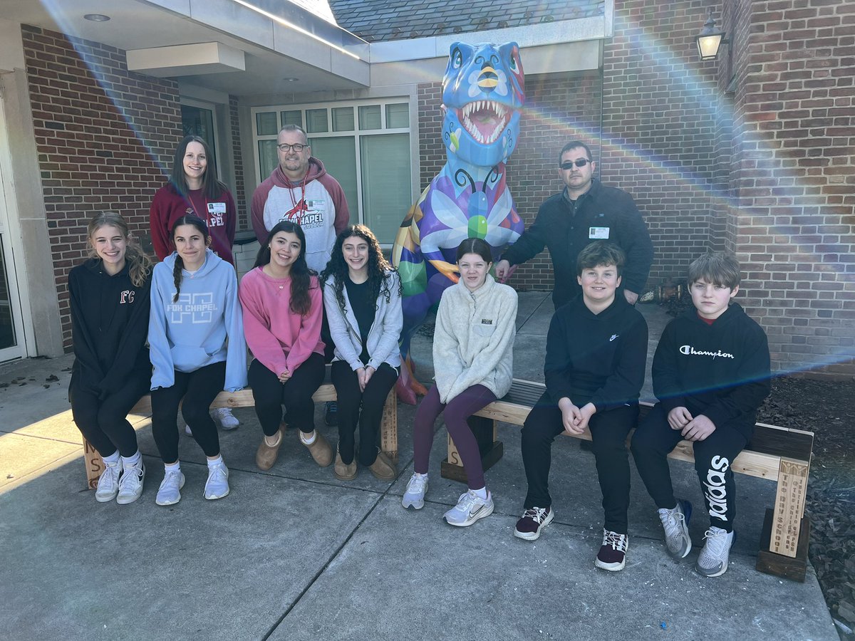 Afternoon of Service continued today with Ss and staff delivering benches to The Children’s Institute ❤️ @FCASD #FCProud