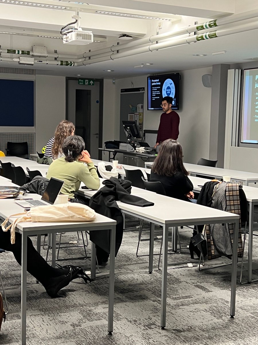 Join us tomorrow to meet our PhD students, find out more about their interesting projects and hear their tips for research success. When: Wed 7 Feb 5pm Where: Chandler House B02 and online To register, go to buff.ly/4bpJbrb 🔗