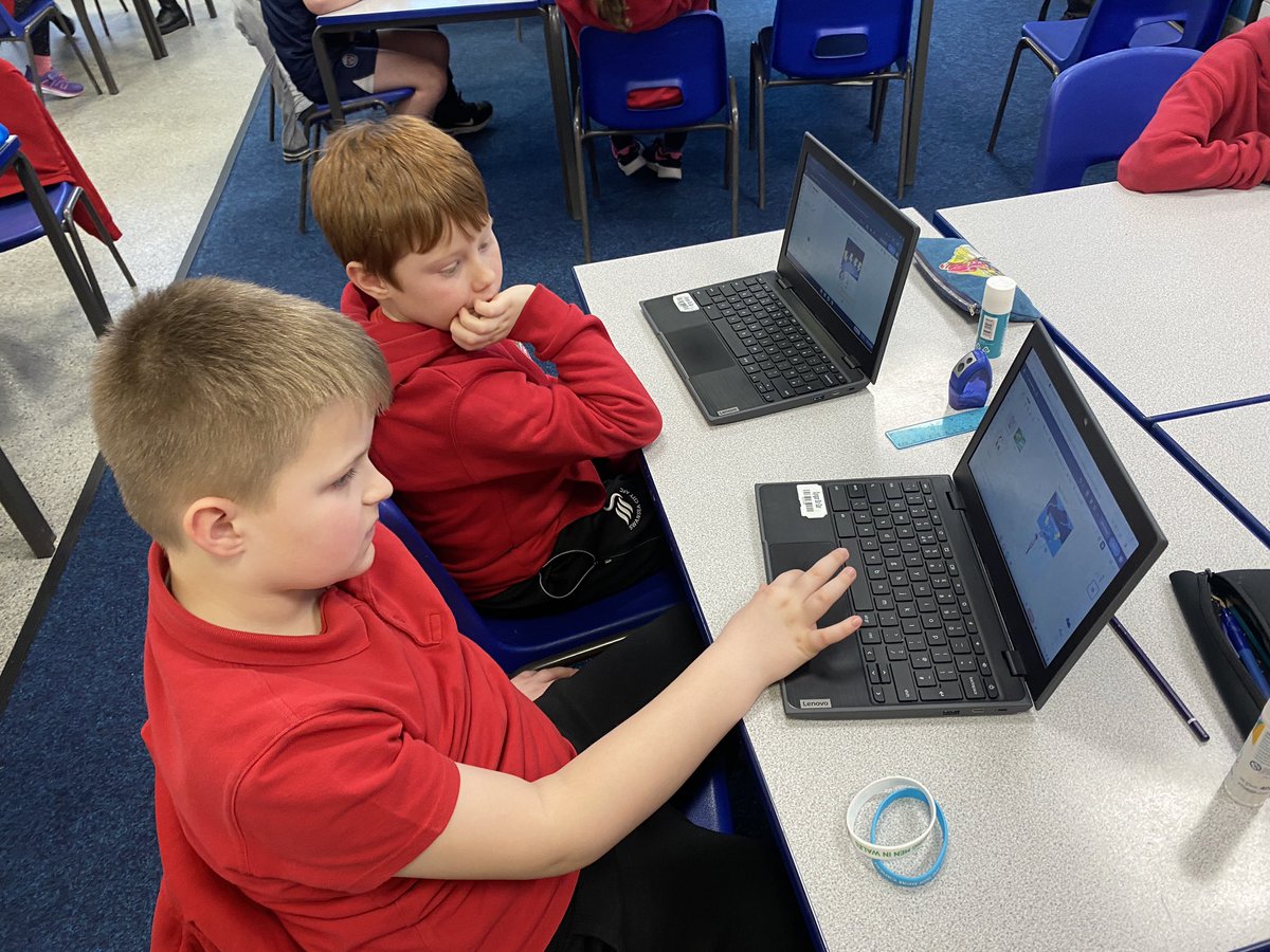 #DosbarthMarlas loved creating an @creativecloud poster with @dom_traynor for #SaferInternetDay! We learnt about how we can keep ourselves protected whilst online #YGTHAW #YGTSAT #YGTHCI