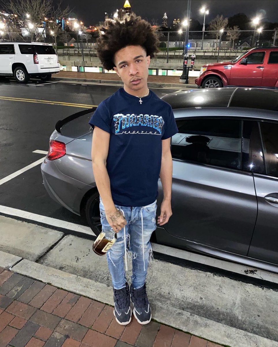 DaMemphisPlug's tweet photo. 5’7 🦍😭 https://t.co/cV6a88ZrGO