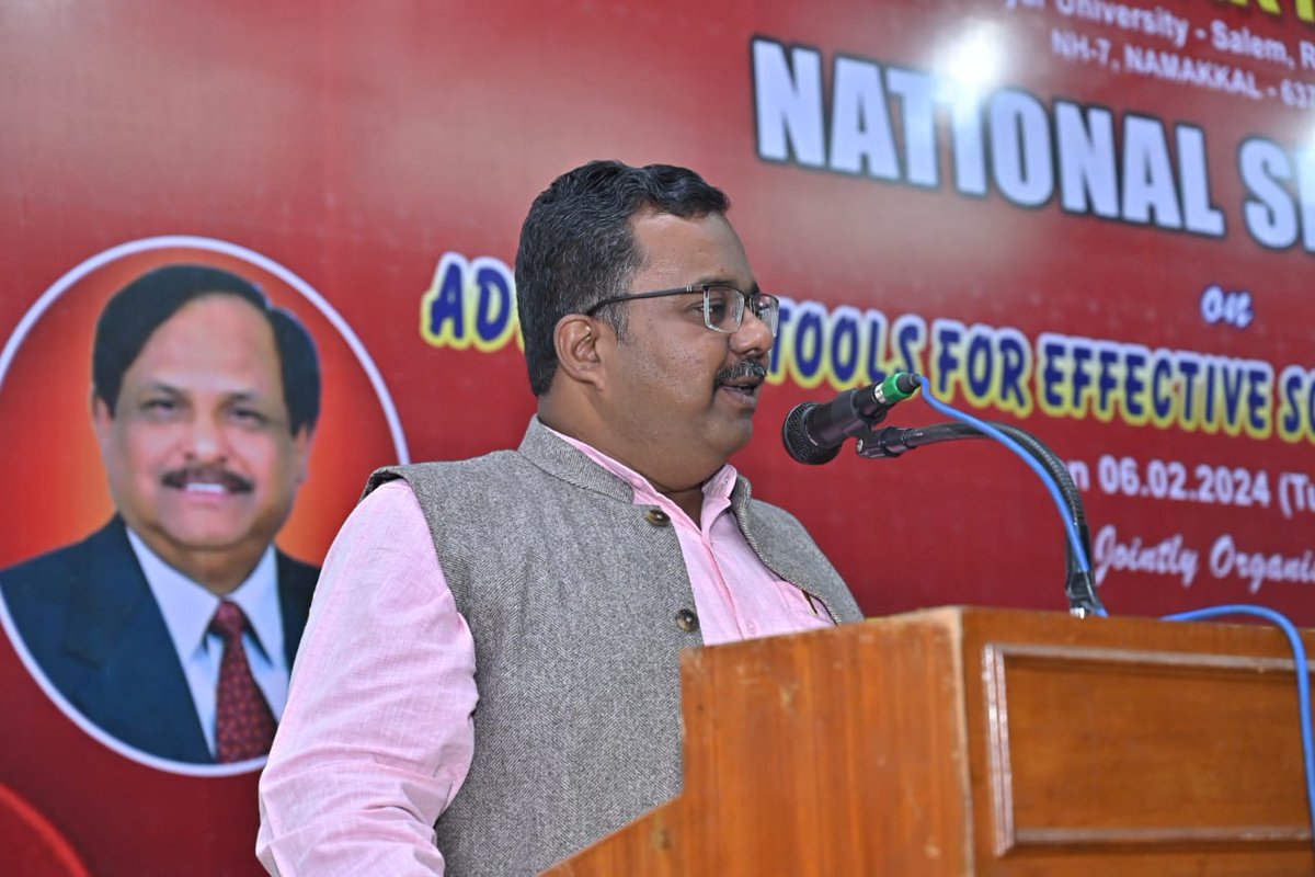 Delivering the keynote address at the National Seminar on “Advanced Tools for Effective Scientific Communication” organized by PGP College of Arts and Science, Namakkal, on 6th February 2024.