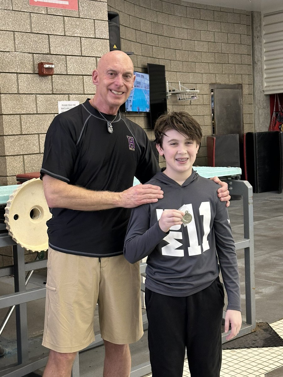 Congrats to Beckham Holt the Region 2 Boys diving champion!!  #19peat #purplesdiving