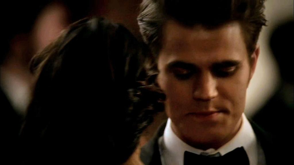 pretty women don't want a royal wedding or romeo juliet romances! they want a moment of stelena dancing on the mikaelson ball.