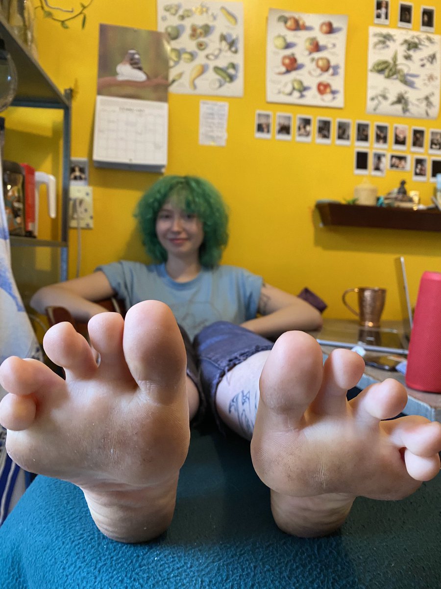 bextacy's tweet photo. Dirty enough for ya? 
#macrophilia #sizetwitter #giantess #giant https://t.co/yZ8axWFsry