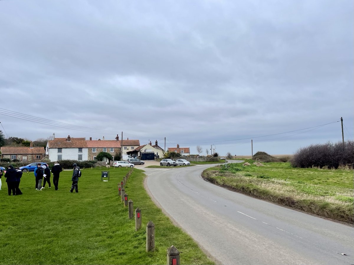 fakenhamgeog's tweet photo. Flooding, fishing and paintings to determine #senseofplace in Salthouse and Sheringham today #geogfieldwork ⁦@AQAGeog⁩ ⁦@FakenhamAcademy⁩ ⁦@Fakenham6thForm⁩ 🎣🌊🌏 https://t.co/4bj7JYGj20