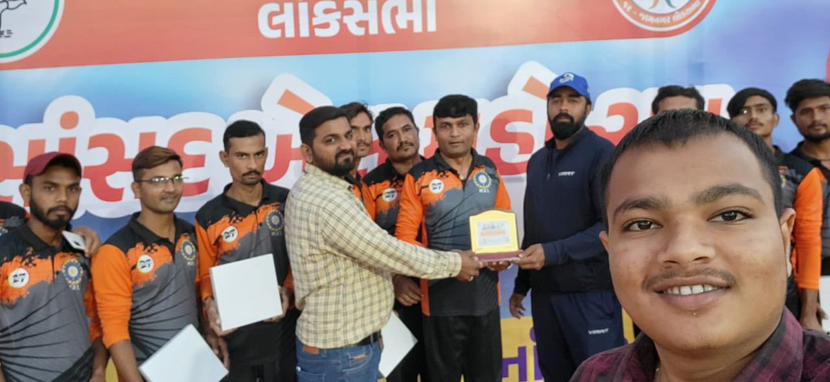 YatinPandya1's tweet photo. સાંસદ ખેલ મહોત્સવ 2024" day 10
જામનગર-દ્વારકા લોકસભા ના લોકપ્રિય સાંસદ માન.શ્રી Poonamben Maadam જી આયોજીત રાત્રી પ્રકાશ ટુર્નામેન્ટ. https://t.co/ssah4GSOdc