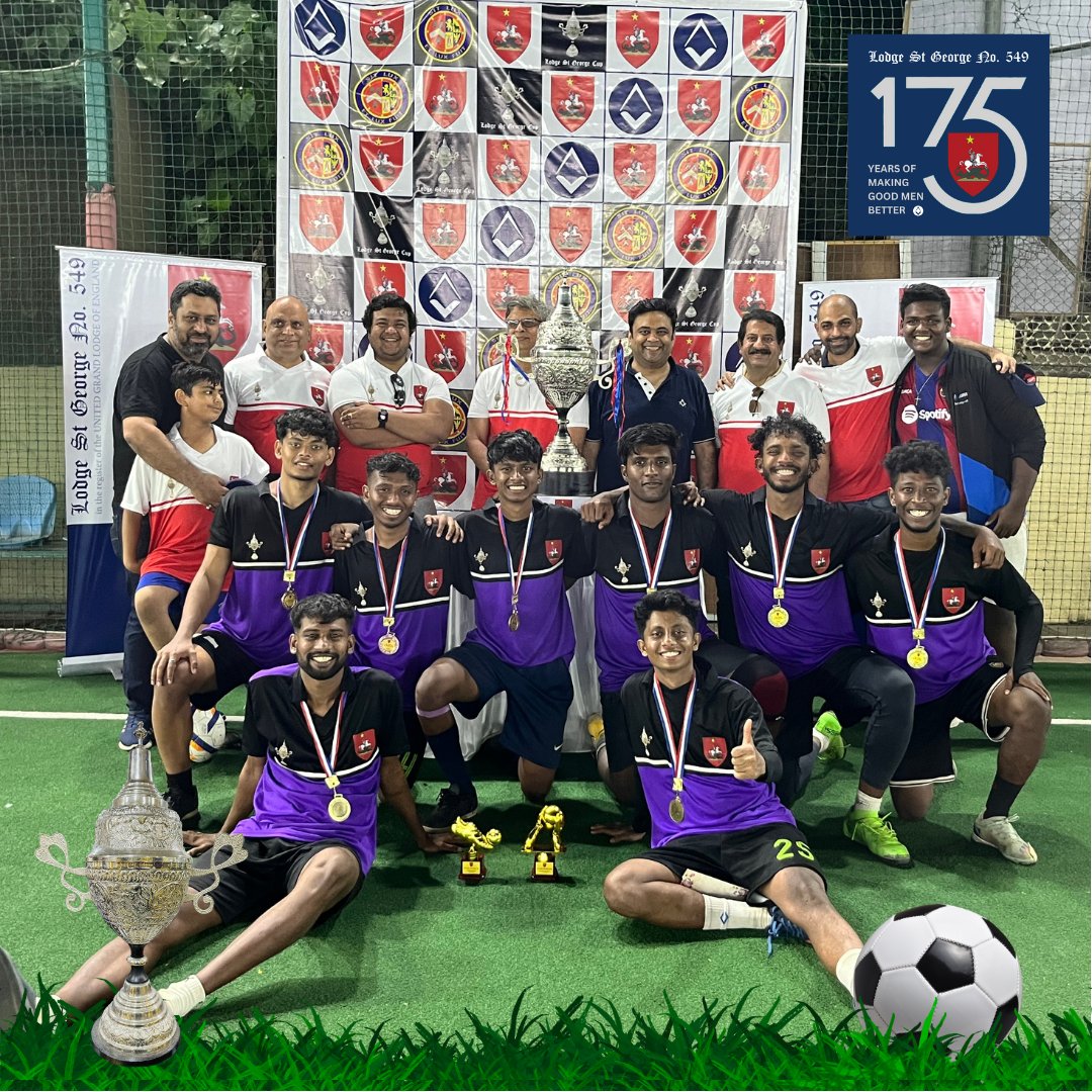 The victorious FC Cecilians team poses with Team <a href="/StGeorge549/">Lodge St George No. 549 (UGLE)</a> as the hugely successful inaugural edition of the #LodgeStGeorgeCup comes to a close... until next year then, when we hope you'll join us once more #integrity #friendship #respect #service
<a href="/UGLE_GrandLodge/">United Grand Lodge of England</a> <a href="/DglBomEC/">DGL_Bombay</a>