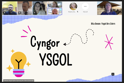Wrthi'n y sesiwn Hyfforddi'r Hyfforddwr sy'n canolbwyntio y tro hwn ar ddarpariaeth i Gynghorau Ysgol 📝
Sgwrsio a rhannu arfer da rhwng gweithwyr proffesiynol sy’n gweithio gyda phobl ifanc am syniadau sut i rymuso lleisiau pobl ifanc a gwella cydraddoldeb yn eu hysgol nhw 💪