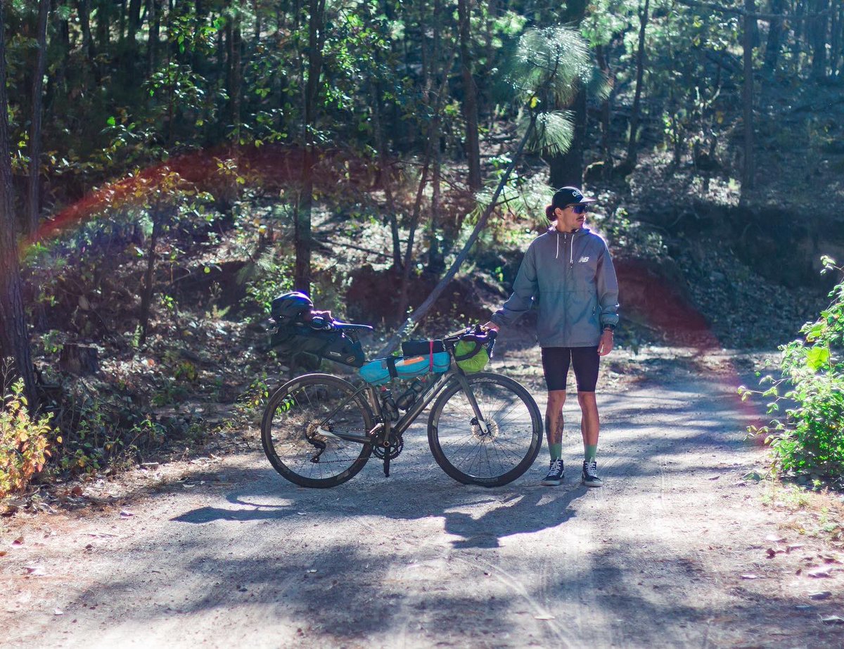 JosFavela's tweet photo. Me eche la sierra madre Durango-Mazatlán, en bicicleta y acampando 🙌🏼 https://t.co/EifTKLfbqD