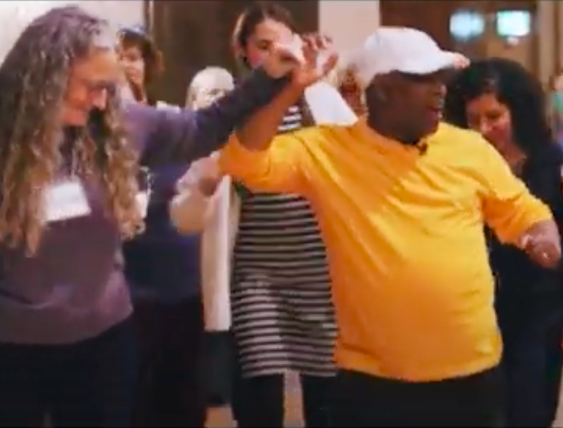 echowomenschoir's tweet photo. ECHO Revived!!
In October Echo hosted South African  composer and teacher Bongani Magatyana https://t.co/hI5uyvIPIq

We shared music with schools, the public, and our choir: learn more and see us singing together here: https://t.co/PvNyfZ3Vqp
Film by  Carlos Coronado @whyweshake https://t.co/WaJAvhezrG