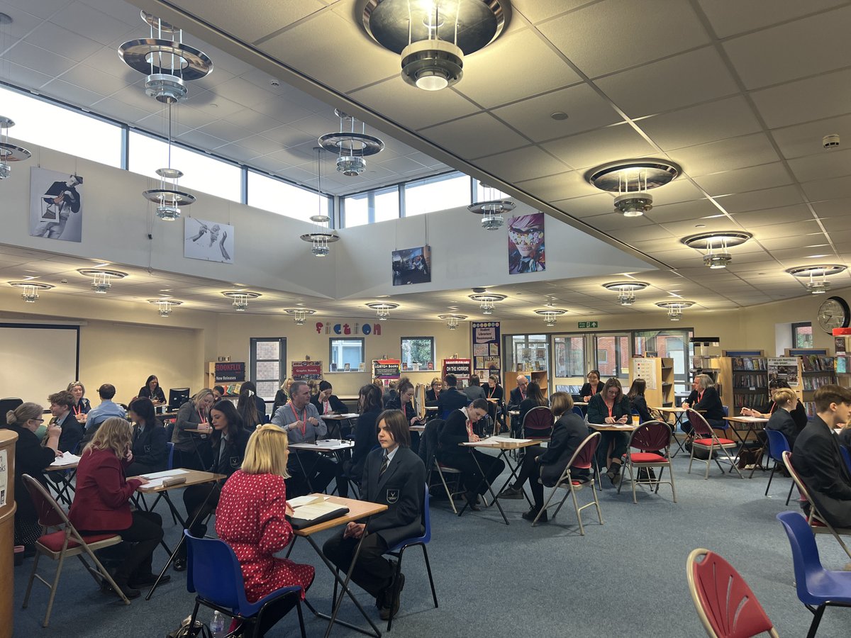 Today, our Year 10 pupils had the opportunity to engage in interviews with employers. This experience provided them with essential interview skills crucial for their future endeavours. Thank you to all of the volunteers who gave up their time.
Read more: shorturl.at/APS25