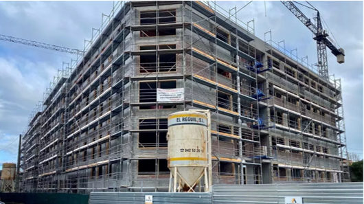 Según 'Cuadernos de Información Económica' de <a href="/FUNCASES/">Funcas</a>, el alza en precios de la vivienda se debe a la demanda mayorista y no residente, más especulativa que la demanda minorista. En #ViSOGrupo, abordamos la vivienda como una infraestructura social, no sujeta a especulaciones.