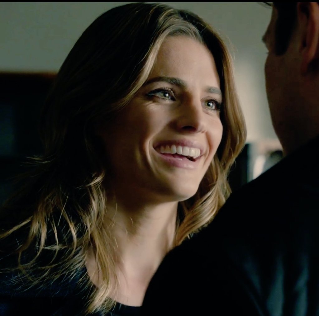 ItsQueenClau's tweet photo. how she looked               how she looked
at him in S3.                      at him in S7
                            Always in love https://t.co/4QmMfjNBDv