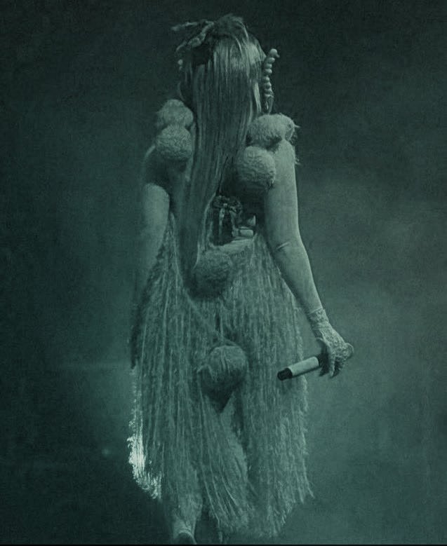 LlVlNGDECEASED's tweet photo. The “PORTALS Tour” has officially come to an end after 8 months. 🌬️

Melanie Martinez will be back on stage with the “Trilogy Tour” in just 3 months, starting May 10th. 💗 https://t.co/H43Hwbw85n