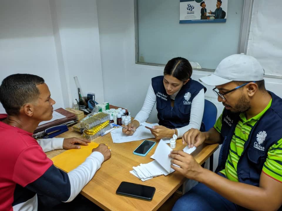 Derecho_paz's tweet photo. Con el objetivo de continuar con el proceso de transformación social de la población post penitenciaria, se realizó una jornada de atención integral a los Egresados del Sistema Penal; así como a sus familiares en Cumaná. https://t.co/qv9Foiy0Lu