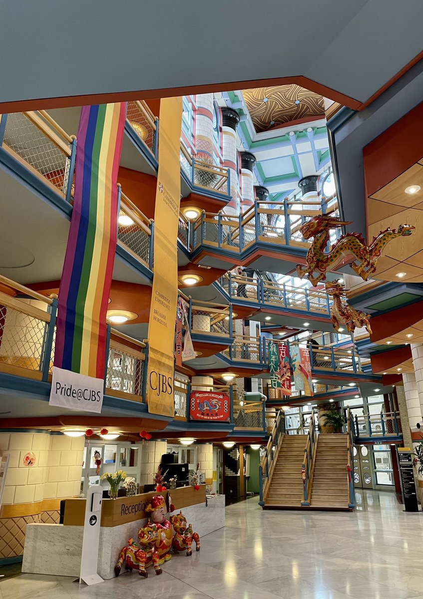 Cambridge Judge <a href="/CambridgeJBS/">Cambridge Judge</a> decorated ahead of Lunar New Year on Saturday 🐉