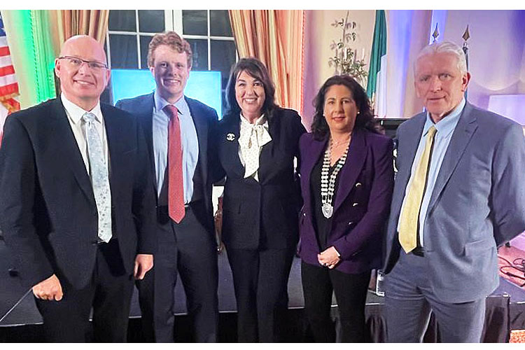'Now is the time to push and push hard and create significant employment centres locally'said @DroghedaChamber President Hubert Murphy at a reception in the US Ambassador's residence in the Phoenix Park last Thursday. droghedalife.com/news/drogheda-… via @DroghedaLifecom