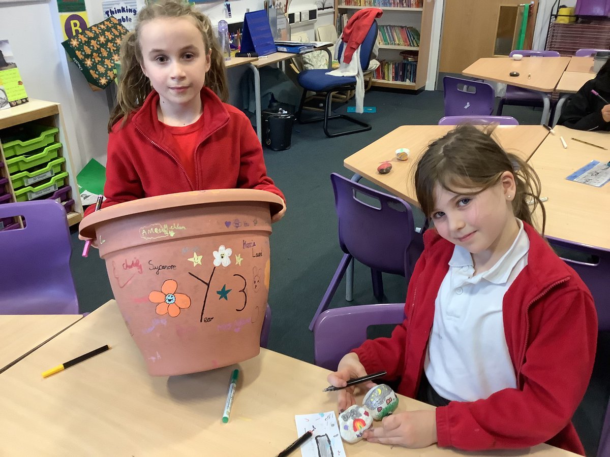 3YorkeMead's tweet photo. We canβt wait to see our garden once we have up cycled it with our new creationsπͺ΄π¨ #FeelGoodWeek @YorkeMead https://t.co/nQdMI6WFGq