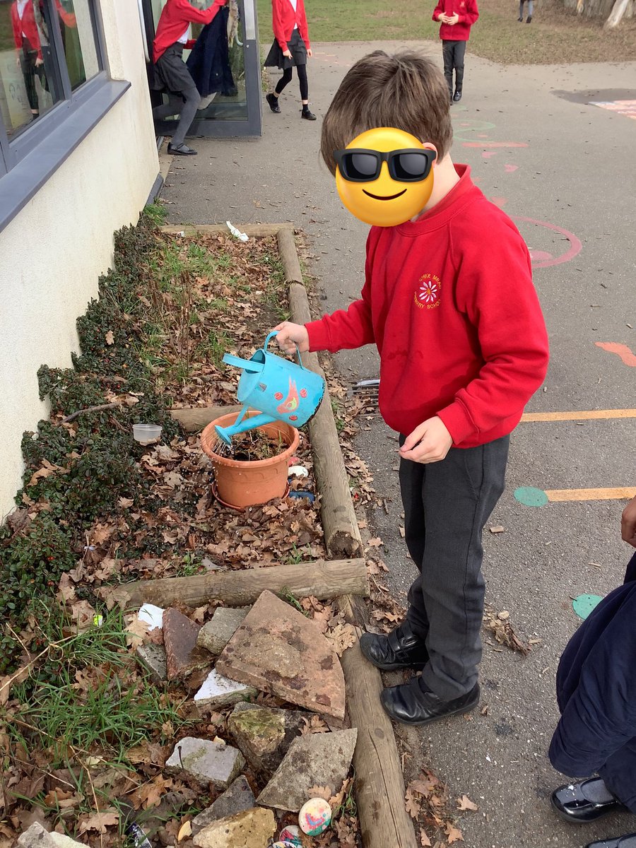 3YorkeMead's tweet photo. We canβt wait to see our garden once we have up cycled it with our new creationsπͺ΄π¨ #FeelGoodWeek @YorkeMead https://t.co/nQdMI6WFGq