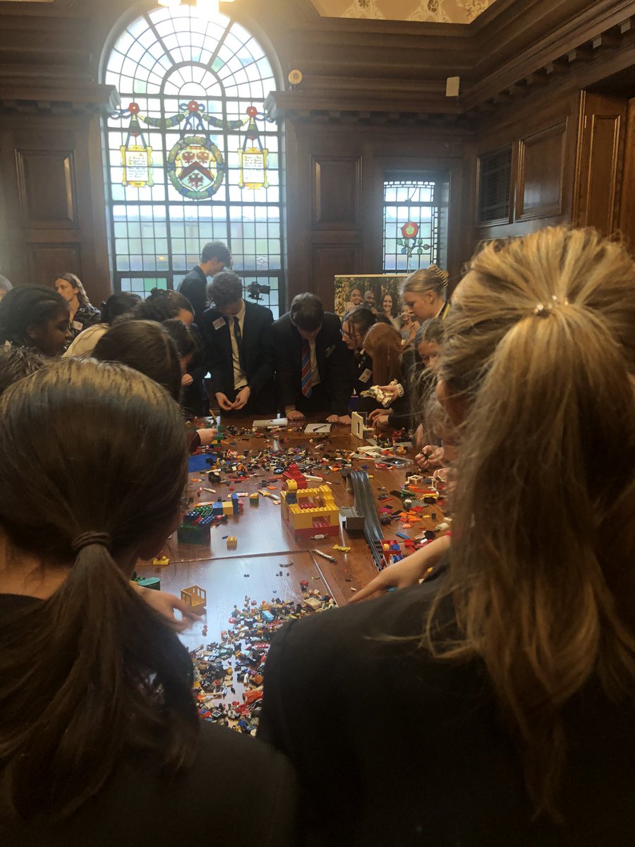 More Workshop fun this afternoon at the first ever Youth Summit in Stockport  #FutureReady #Stockportmbc 🤩