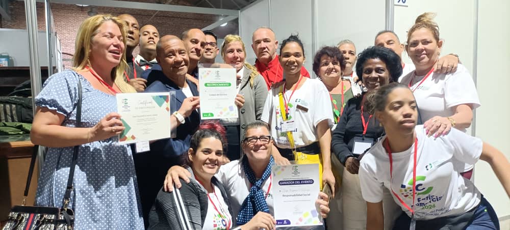 Concluyó la feria #ComerciodelPueblo en Transformación Digital q demostró que la integración y convivencia entre todos los actores económicos es posible, para satisfacción del pueblo, la razón fundamental de nuestro trabajo.
<a href="/MincinCuba/">Comercio Cuba</a>
<a href="/AsambleaCuba/">Asamblea Nacional Cuba</a> 
<a href="/BetsyDazVelzqu2/">Betsy Díaz Velázquez</a>