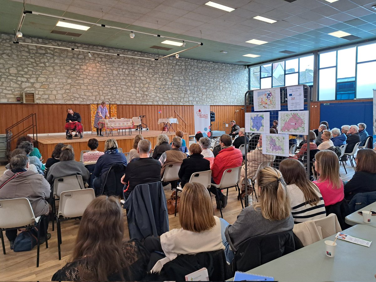 La @MUTNormandie, en lien avec les acteurs du territoire, est heureuse de lancer le projet « #Aidants, votre santé, parlons-en ! » à @villeneufchatel-en-Bray ! Un théâtre-débat & un forum des ressources locales qui se déclineront ensuite sous la forme d’#ateliers #prévention