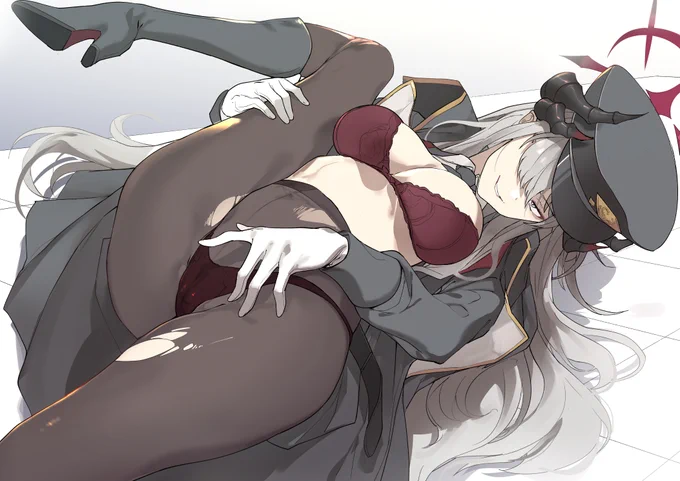 引けたら描くシリーズ ブルアカ描いたの久々ぁ・・・ 