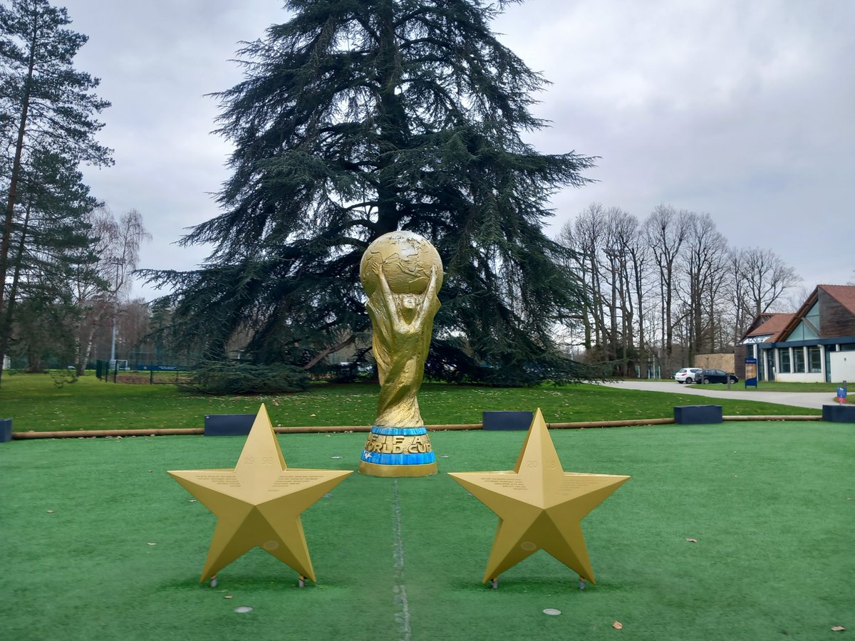 MignotteS's tweet photo. Very happy to participate in Level IV Continuing Professional Training at the Clairefontaine National Football Center - Principle and Animation of the game
A great opportunity to exchange and share with French coaches from the four corners of France and around the world https://t.co/bvZoyAmXHG