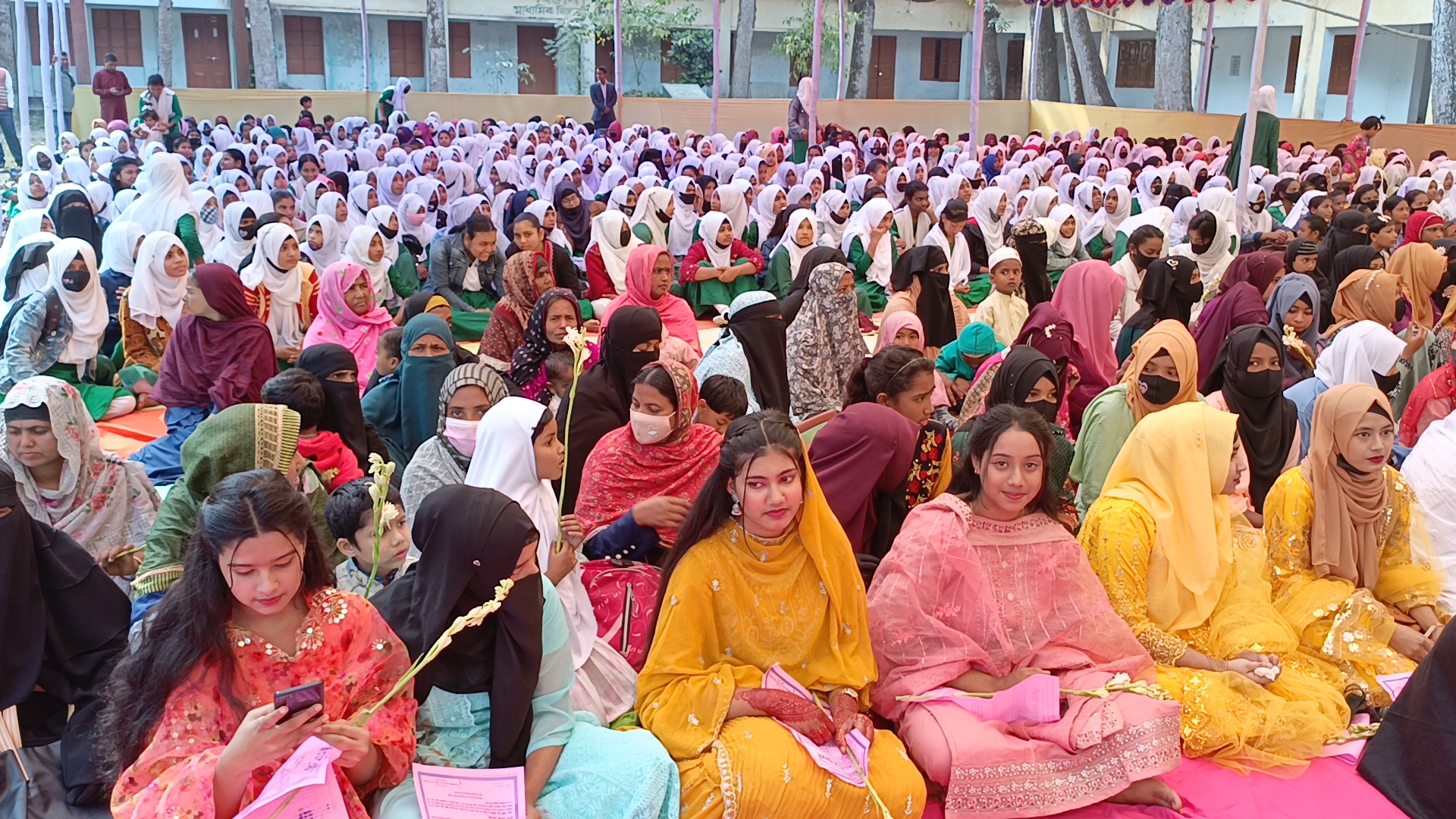 সালেমা খাতুন উচ্চ বিদ্যালয়ে এসএসসি পরিক্ষার্থীদের বিদায় সংবর্ধনা