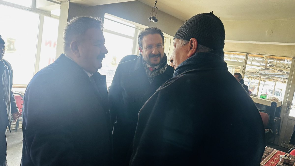 HaktanOmeroglu's tweet photo. 31 Mart Seçimleri Saha Ziyaretlerimizin İlk Programını Belediye Başkanımız ve Adayımız Sn Muhammet SUNAR, İl Yön Kur Üyemiz Aydın BOZKURT İlçe Kadın ve Gençlik Kolları Bşknmz, İlçe Yön Kurulu Üyelerimiz Mahalle Başkanımız ve Yönetimiyle Birlikte Yunus Emre Mahallemizden Başlattık. Sakıp Efendi ve Cemaliye Camii etrafında ki esnaflarımız ve Mahallelilerimizle buluşmamız motivasyonumuzu artırdı, yeni döneme rekor oyla devam inşallah …
@Akparti @RTErdogan @erkankandemir @avibrahimK @AvMuhammetSunar