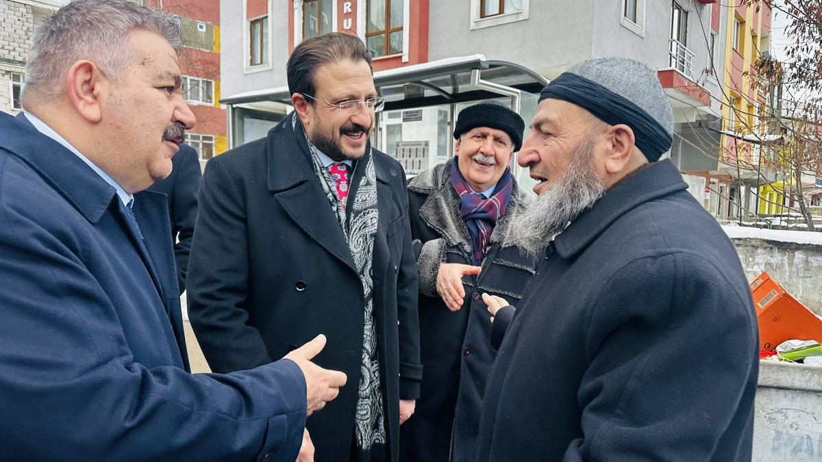 HaktanOmeroglu's tweet photo. 31 Mart Seçimleri Saha Ziyaretlerimizin İlk Programını Belediye Başkanımız ve Adayımız Sn Muhammet SUNAR, İl Yön Kur Üyemiz Aydın BOZKURT İlçe Kadın ve Gençlik Kolları Bşknmz, İlçe Yön Kurulu Üyelerimiz Mahalle Başkanımız ve Yönetimiyle Birlikte Yunus Emre Mahallemizden Başlattık. Sakıp Efendi ve Cemaliye Camii etrafında ki esnaflarımız ve Mahallelilerimizle buluşmamız motivasyonumuzu artırdı, yeni döneme rekor oyla devam inşallah …
@Akparti @RTErdogan @erkankandemir @avibrahimK @AvMuhammetSunar