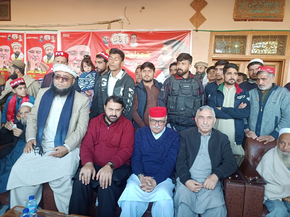 ANPMarkaz's tweet photo. نوشہرہ: پاکستان تحریک انصاف سے تعلق رکھنے والے آزاد امیدوار پی کے 89 سید ابراہیم شاہ عوامی نیشنل پارٹی کے سیکرٹری جنرل و امیدوار پی کے 89 میاں افتخار حسین کے حق میں دستبردار ہوگئے۔
#Vote4Laltain https://t.co/42yHlTFQYT
