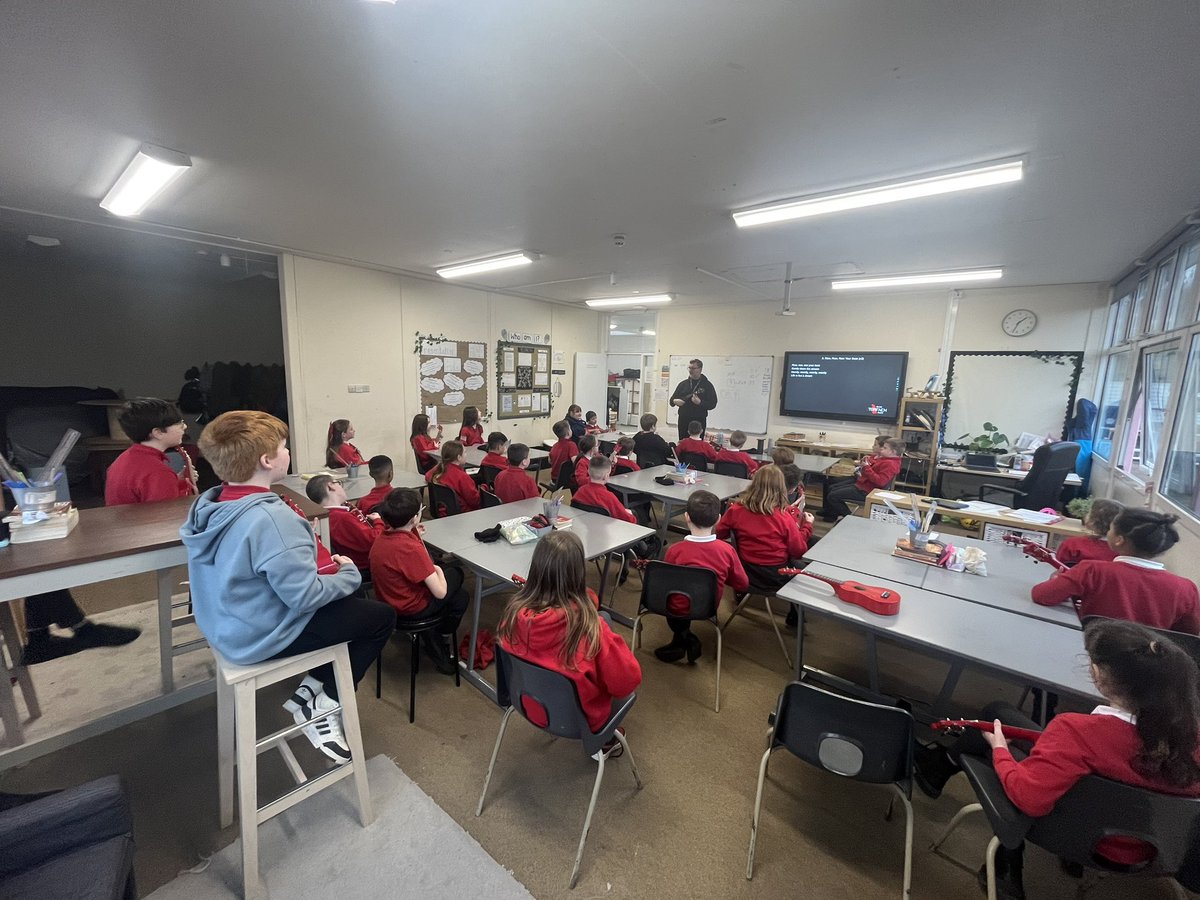 TheFederation1's tweet photo. #CEP5 Fab last ukulele session with Mr. Beecham today! Year Five have loved learning a new instrument with @cerddtorfaenmu1 - Diolch yn fawr!!🎸🎶 https://t.co/G9XnkNGd8C