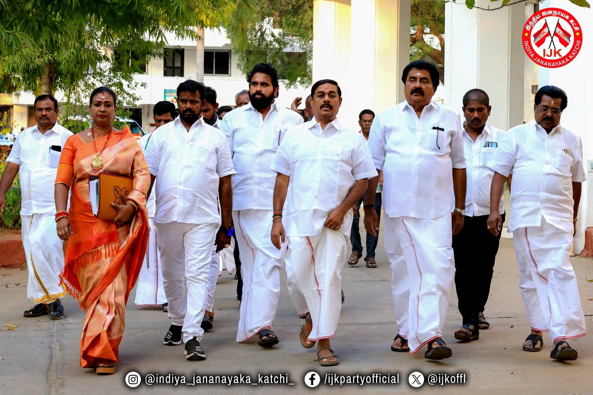 ijk_offl's tweet photo. டாக்டர்.பாரிவேந்தர் முன்னிலையில் இந்திய ஜனநாயக கட்சியில் முத்தரையர் சங்க பெருமக்கள் இணைந்த விழா
#drpaarivendhar #ijkparty #ijk #paarivendharmp #ravipachamuthu #ijk4equality #ijk4secular #loksabhaelections2024 https://t.co/tWiLN95I2q