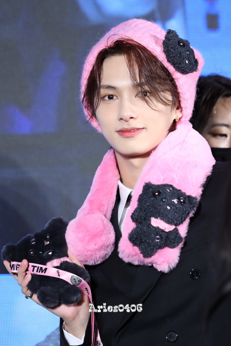 96_6Hui's tweet photo. 😻😻 https://t.co/NdNMXLIbO1