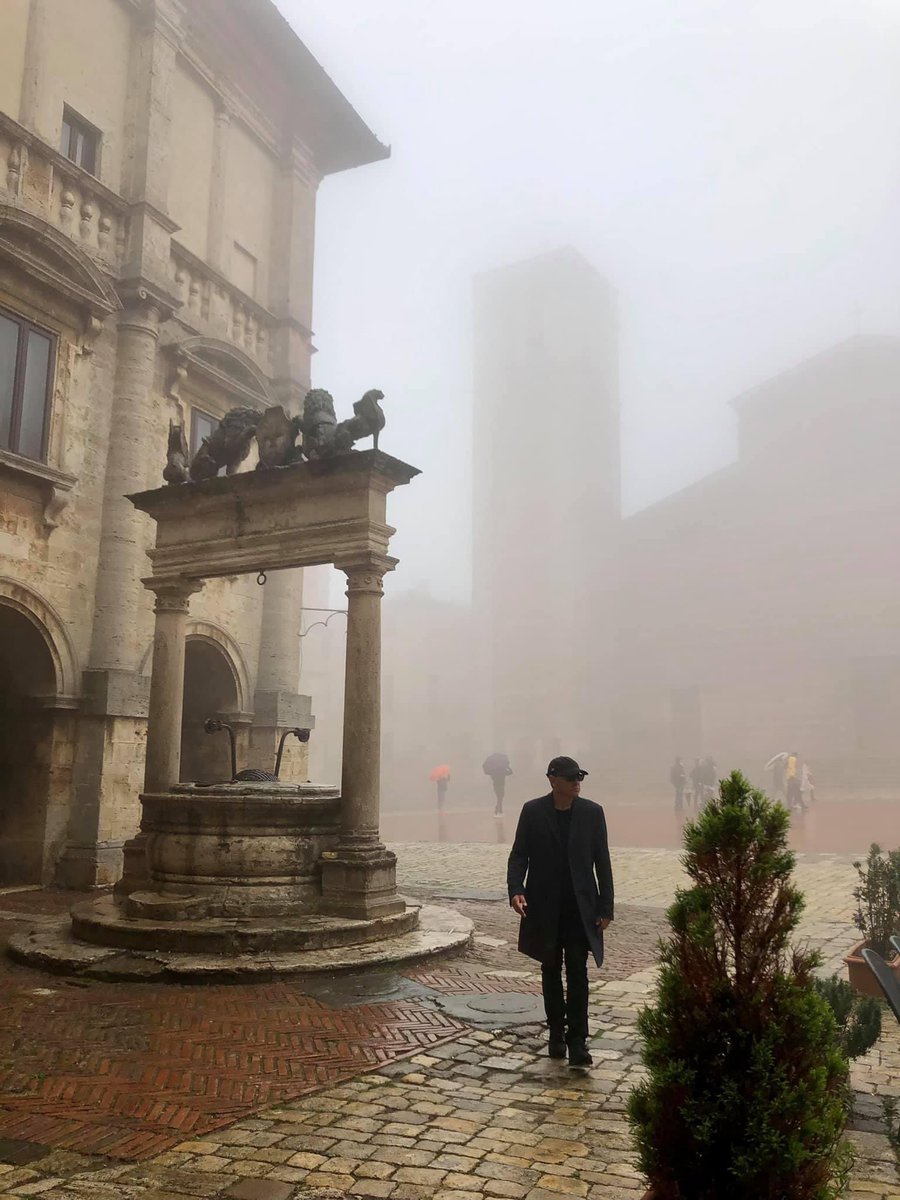 ‘Frantic’ - a *brand new* song and music video… youtu.be/8GMLlptWuww?si…  #Toscana #Italy 🇮🇹