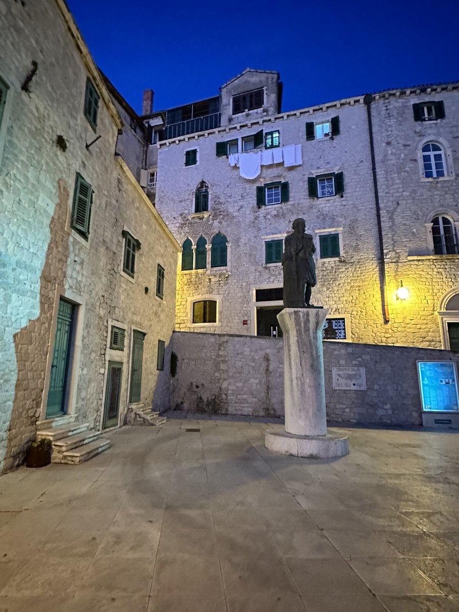 SahranisWorld's tweet image. Šibenik Croatia 🇭🇷 watch my travels at: twitch.tv/sahranisworld #Croatia #travelblogger #twitch