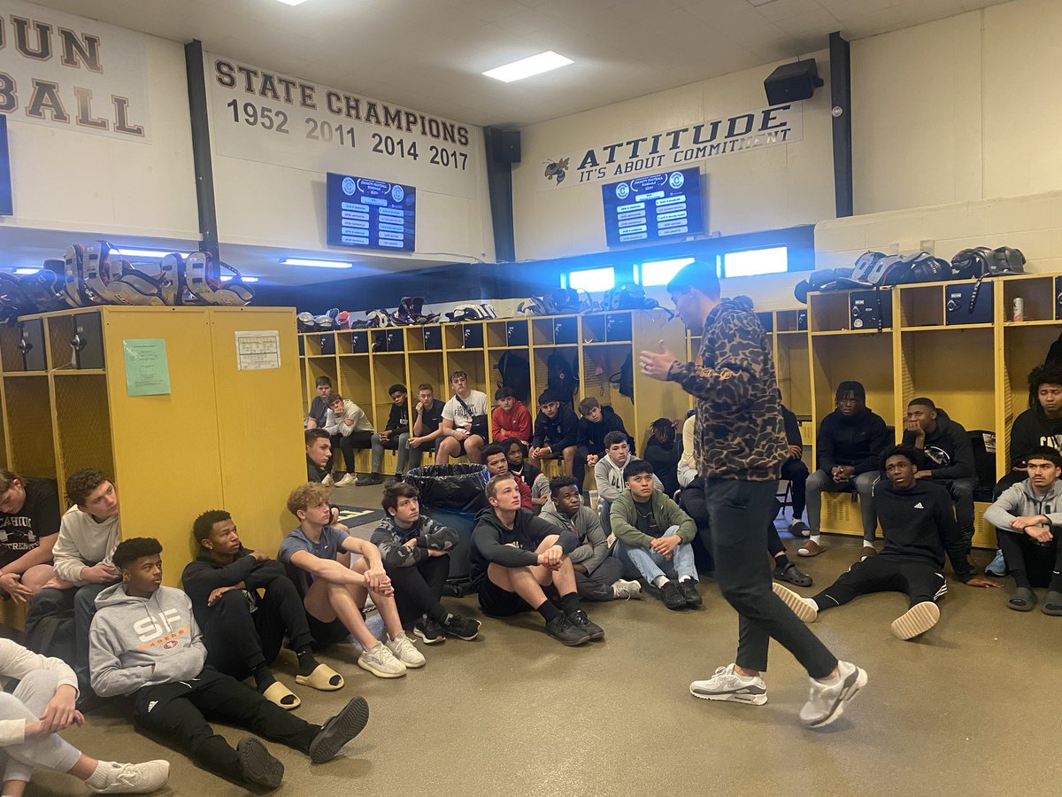 Lucky to have @davisallen17 back in town and to give a great talk during our team meeting this morning. “The road to success is always under construction” was a great message! #WAC