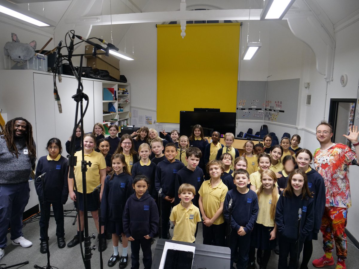 That’s a wrap! 🎬 We’ve had a fantastic time working with @TheBelham Primary choir over the past four weeks to learn and record @alexpaxtonyeah's Candyfolk Space Drum 🥁 Watch this space for his new album, coming out soon!