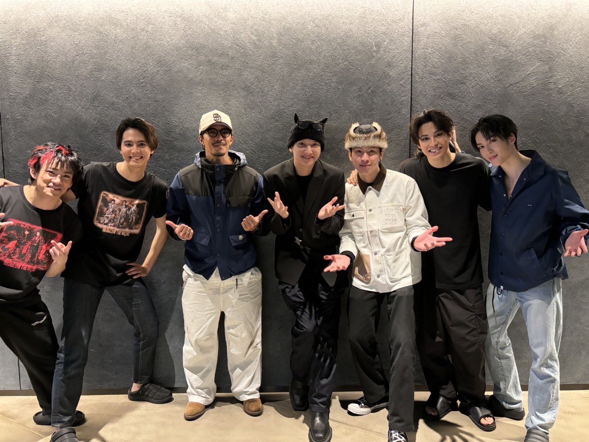 itsuki__rmpg's tweet photo. 本日もありがとうございました⚔️

龍友さん、まこっちゃん、たかひでが観に来てくれました🥹✨

元気出ました😆

#HiGH_LOWTHE戦国 https://t.co/Svj3ptvlrs
