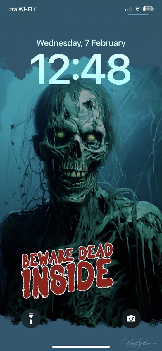 v1rtualn0mad's tweet photo. Wallpapers for #The_Crypt_NFT members - just in time for the new series #FanArt #PhoneWallpapers #Art #ExchangeArt 
Depth Effect works for Humans not Zombies - why? Because they are  fading away. ☠️ https://t.co/fzkfmyA3RB