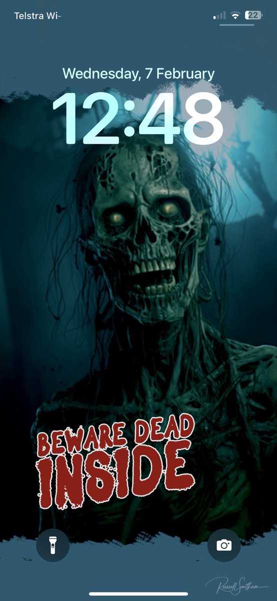 v1rtualn0mad's tweet photo. Wallpapers for #The_Crypt_NFT members - just in time for the new series #FanArt #PhoneWallpapers #Art #ExchangeArt 
Depth Effect works for Humans not Zombies - why? Because they are  fading away. ☠️ https://t.co/fzkfmyA3RB