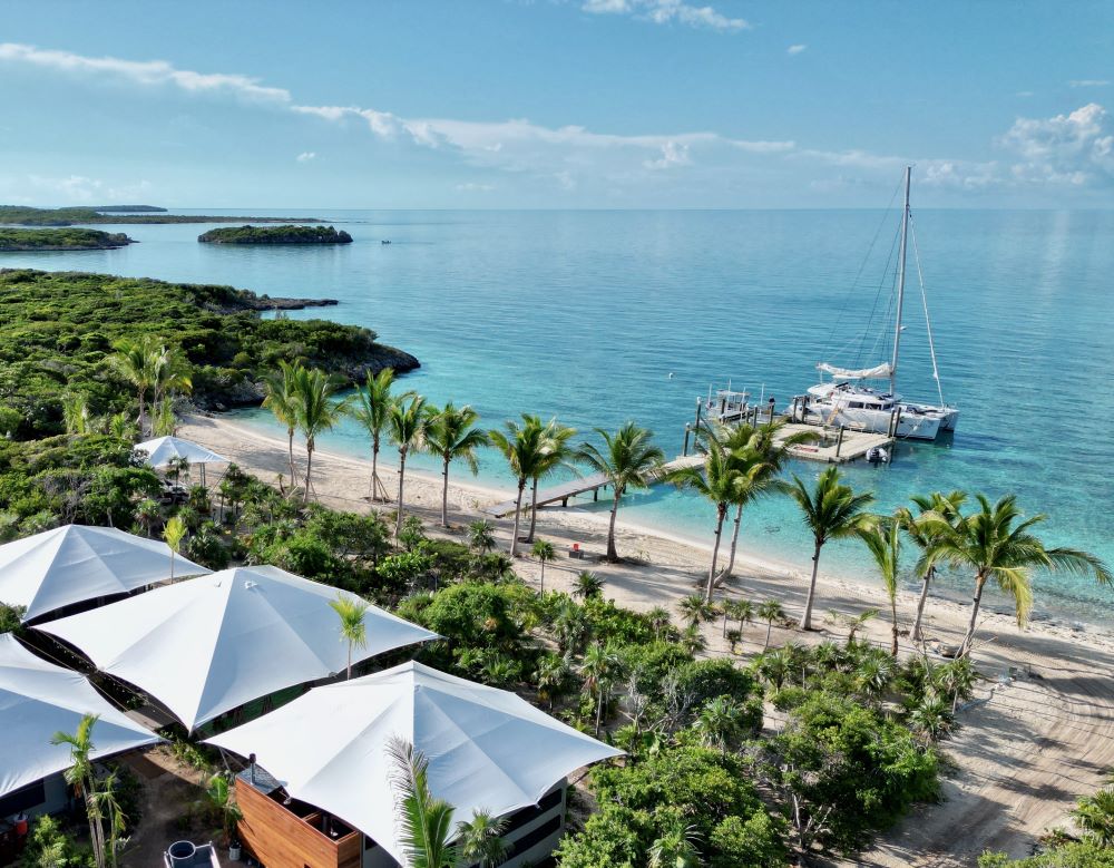 Immerse yourself in the inspiring adventure behind the creation of Luxumas, a brand new Eco Resort in the Exumas. Get to know Canadian entrepreneur Jean Bernard Tremblay and discover a world like no other.

hubs.ly/Q02hfzlm0